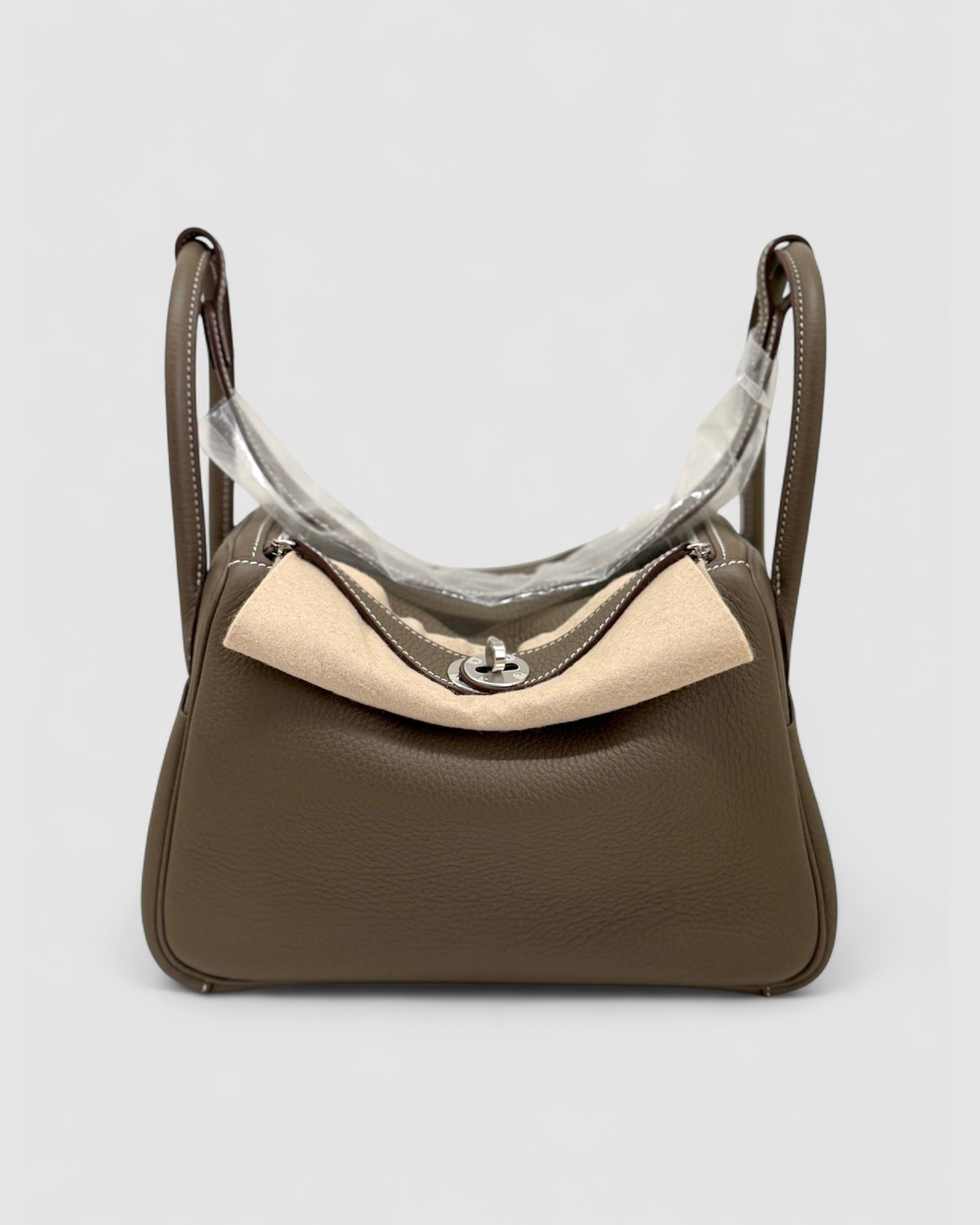Hermes Lindy 26 Etoupe Clemence Palladium Hardware front view