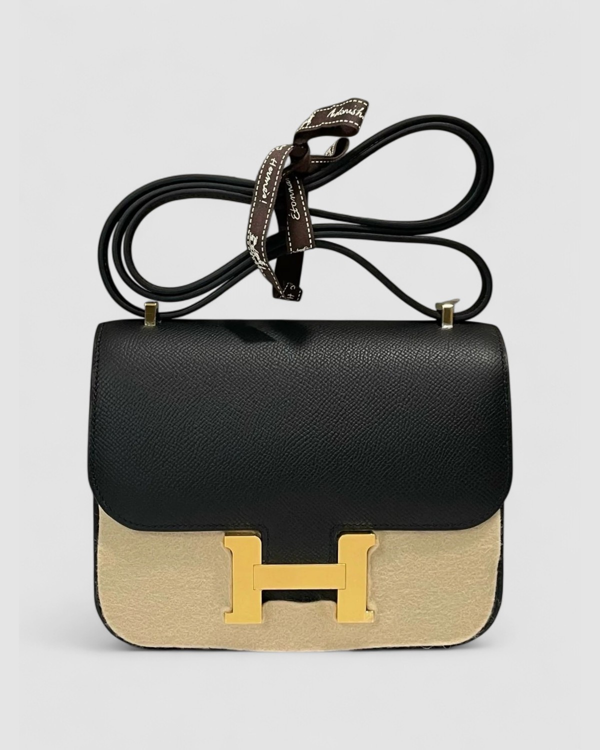 Hermes Constance 18